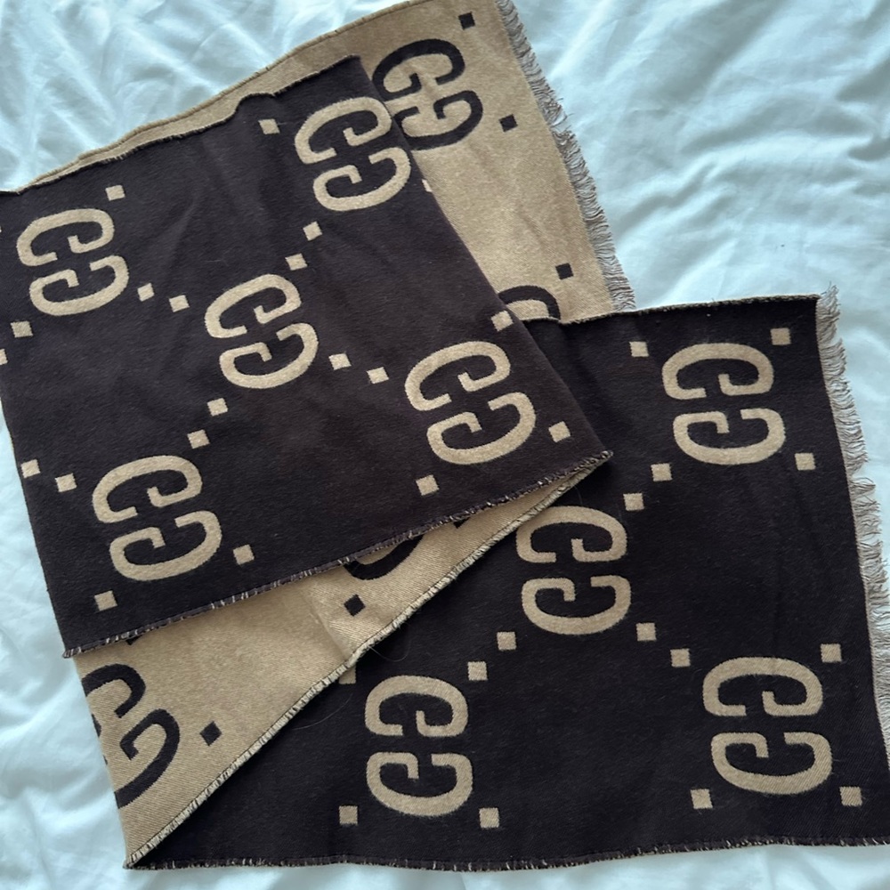 Gucci GG JACQUARD WOOL SILK SCARF